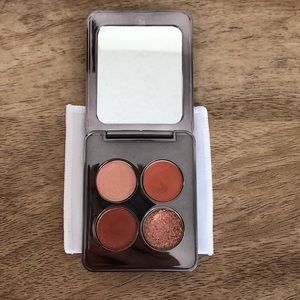 Roen Beauty Eyes on Me eye Palette